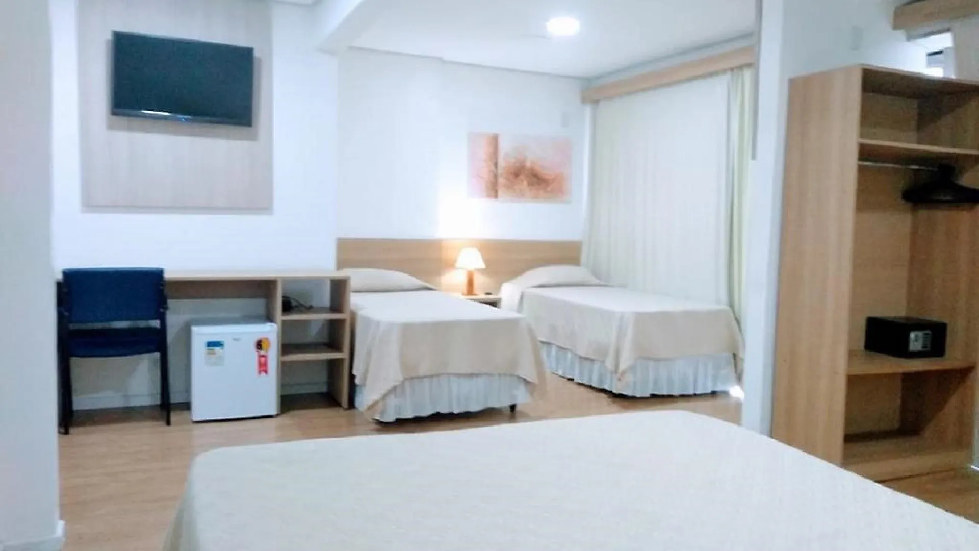 Hotel Dan Inn Express Porto Alegre - próximo a Santa Casa e UFRGS