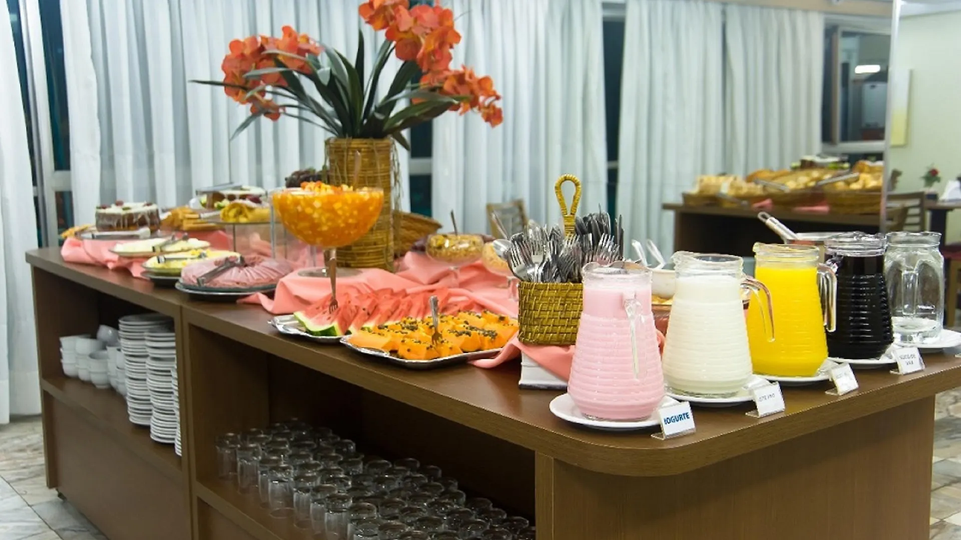 Hotel Dan Inn Express Porto Alegre By Nacional Inn - Proximo Ao Complexo Hospitalar Santa Casa E Ufrgs 3*,