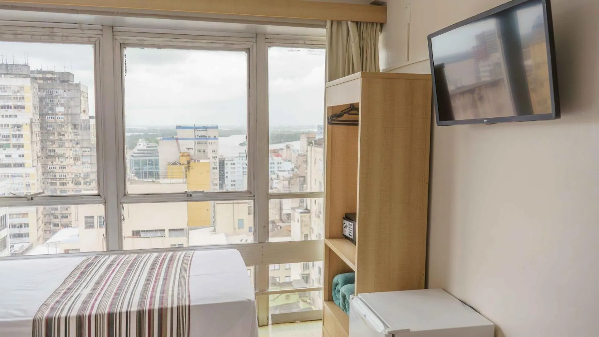 Hotel Dan Inn Express Porto Alegre By Nacional Inn - Proximo Ao Complexo Hospitalar Santa Casa E Ufrgs Brazil