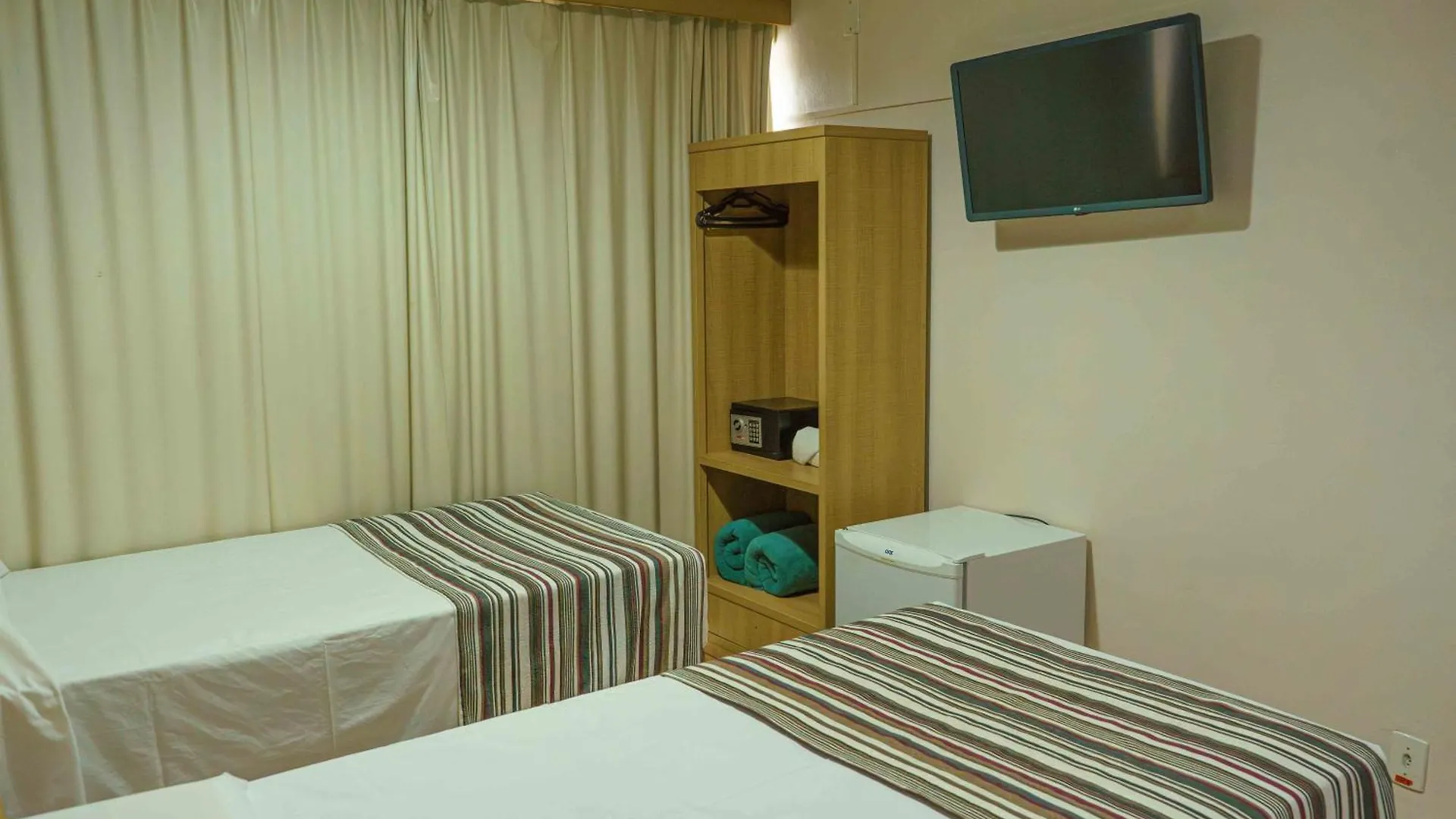 Hotel Dan Inn Express Porto Alegre By Nacional Inn - Proximo Ao Complexo Hospitalar Santa Casa E Ufrgs